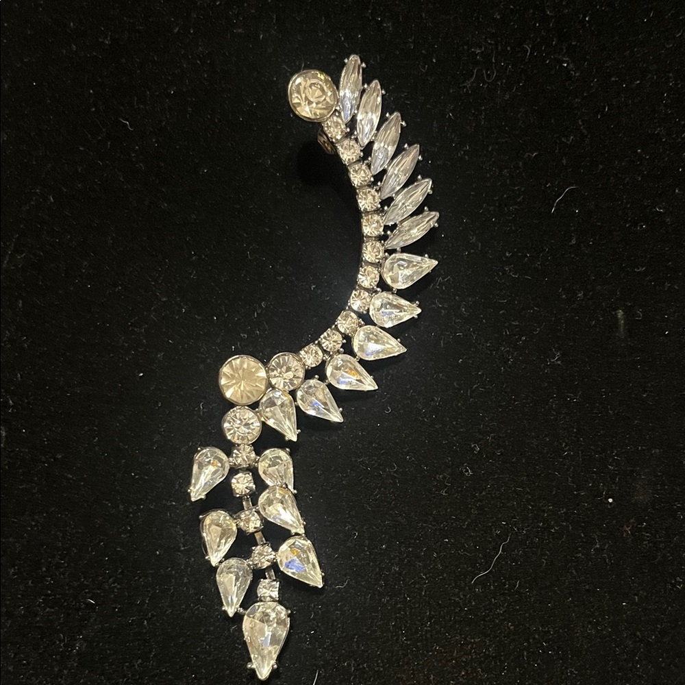 Elegant Silver Crystal Drop Earrings